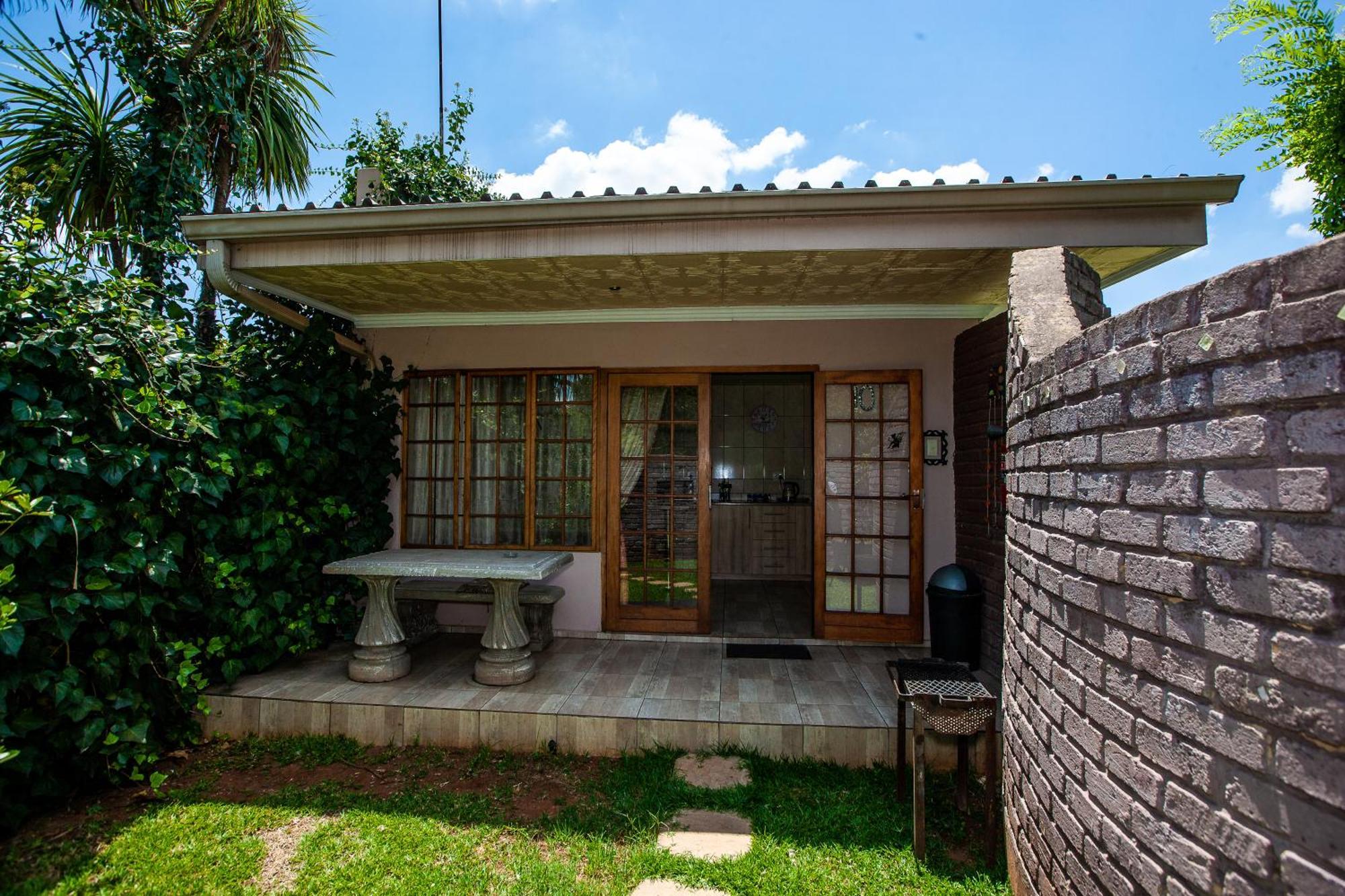 Invite Guest House - Self Catering Accommodation In Vanderbijlpark Exterior photo